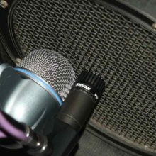 2 mics on bass cabinet