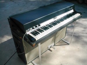 Fender Rhoades electric piano