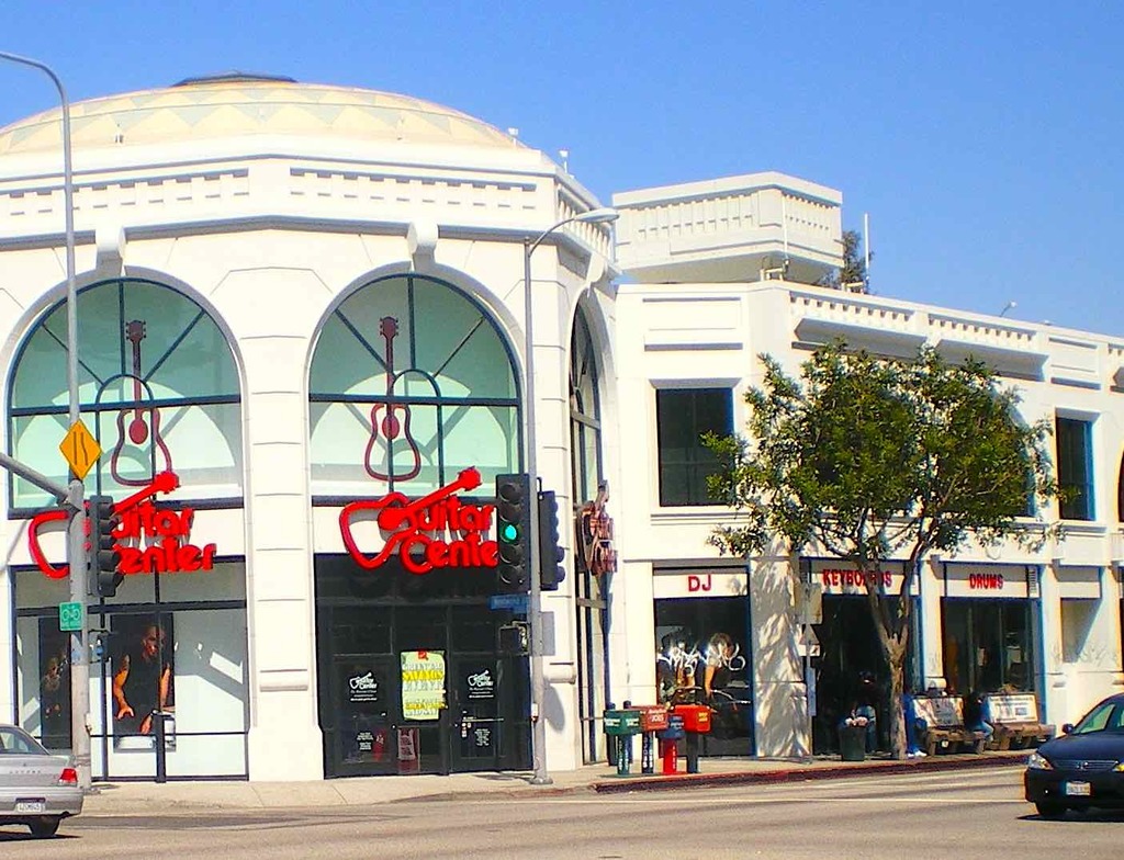 Guitar Center bankruptcy image